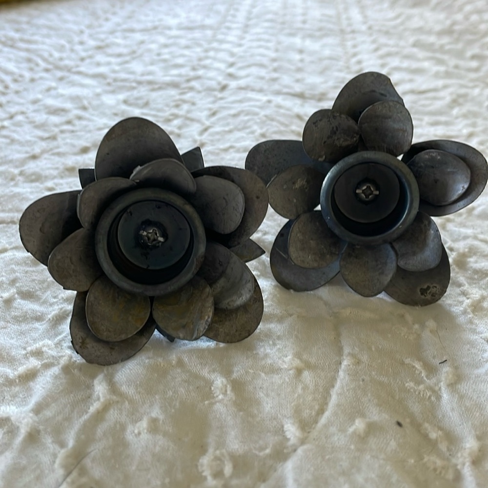 Metal flowers. Lot of 2. Handmade. 3 inches wide. 4 inches tall. - Picture 1 of 7